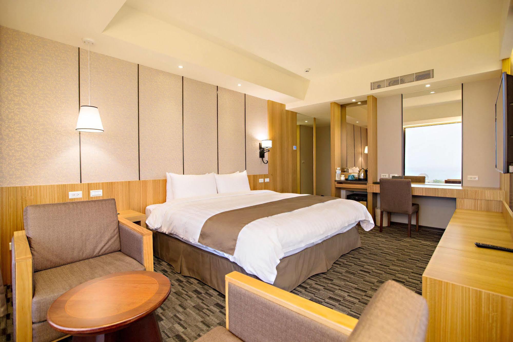Kaishen Starlight Hotel Taitung Экстерьер фото